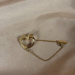 Gold Tone Apple Brooch Pin Jewelry A5